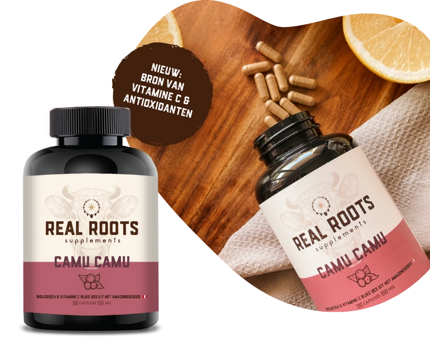 Real Roots Camu Camu supplement – bron van vitamine C en antioxidanten, capsules met citrusvruchten op houten tafel, natuurlijk en biologisch uit het Amazonegebied